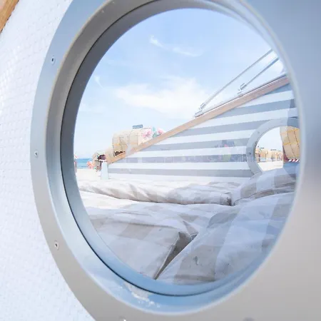 Luksustelt Schlafstrandkorb Nr 6 Timmendorfer Strand